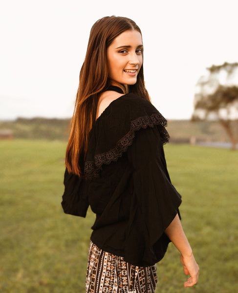 Alyria Top Black with Lace