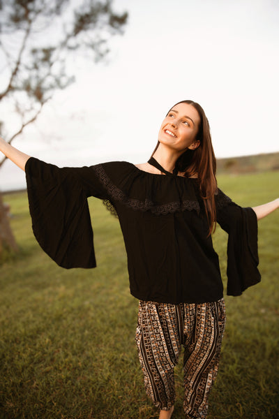 Alyria Top Black with Lace